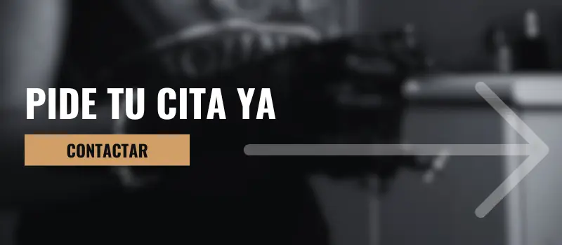 CTA de contacto a Marina Molina Tattoo & Piercings